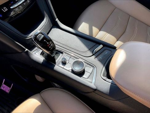 Used 2020 Cadillac XT5 Sportv w/ Platinum Package image 16