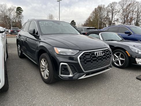 Used 2023 Audi Q5 2.0T Premium w/ Convenience Package image 18