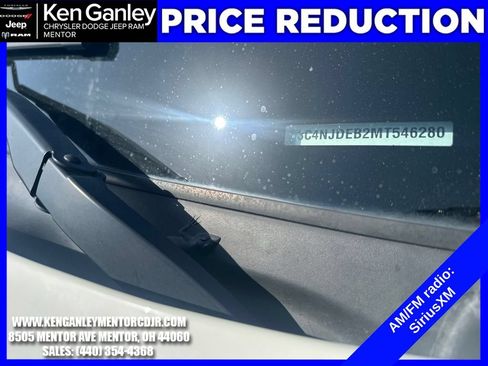 Certified 2021 Jeep Compass Latitude w/ Sun and Sound Group AWD/4WD image 29
