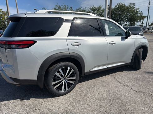 Certified 2024 Nissan Pathfinder Platinum w/ Cargo Package AWD/4WD image 6