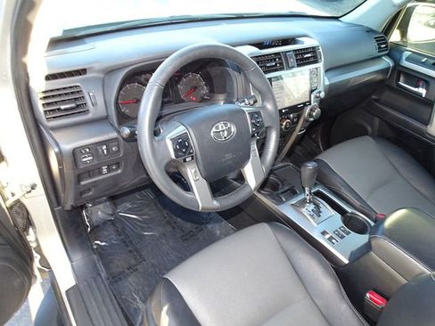 Used 2022 Toyota 4Runner SR5 Premium image 23