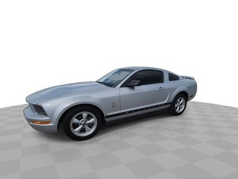 Used 2007 Ford Mustang Premium image 4