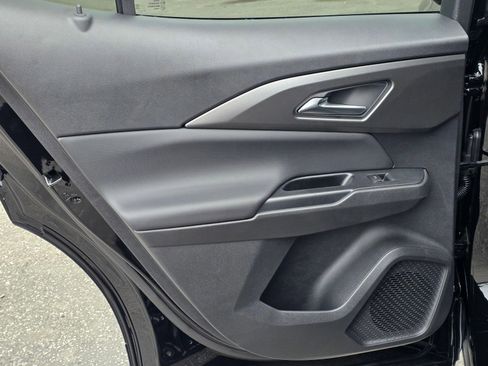 New 2026 Chevrolet Equinox EV LT w/ LPO, Blackout Package image 13