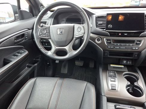 Certified 2023 Honda Passport TrailSport image 14