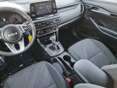 Used 2023 Kia Seltos LX image 18