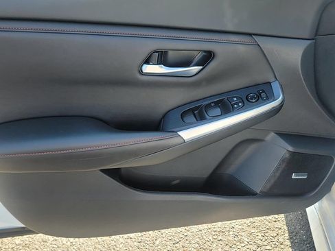 Used 2024 Nissan Sentra SR w/ SR Premium Package FWD image 11