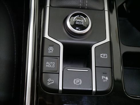 Used 2023 Kia Sorento SX image 22