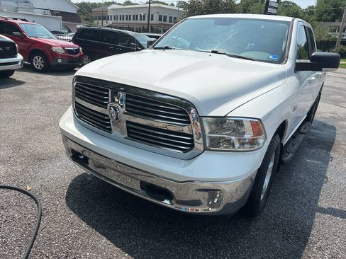 Used 2019 RAM 1500 Big Horn AWD/4WD image 2