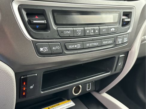 Certified 2022 Honda Pilot Special Edition image 17