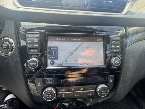 Used 2015 Nissan Rogue SL w/ SL Premium Package AWD/4WD image 39