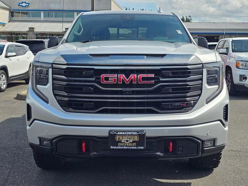 Used 2022 GMC Sierra 1500 AT4 w/ AT4 Premium Package AWD/4WD image 8