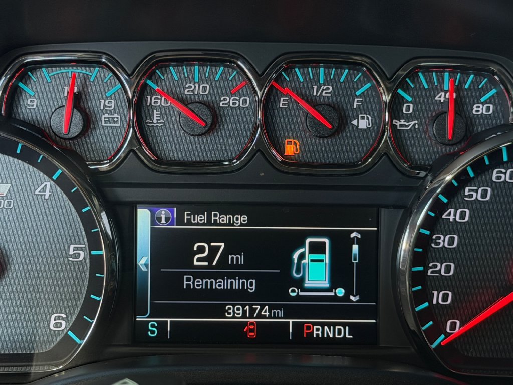 Used 2018 Chevrolet Silverado 1500 LT w/ All Star Edition AWD/4WD image 21