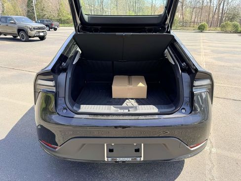 New 2026 Toyota Prius SE image 14