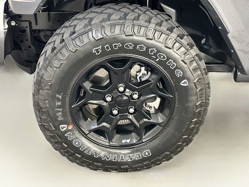 Used 2023 Jeep Wrangler Unlimited w/ Cold Weather Group AWD/4WD image 34