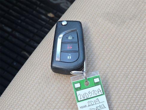 Used 2019 Toyota RAV4 LE image 33