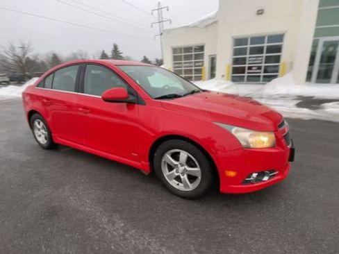 Used 2014 Chevrolet Cruze LT w/ RS Package image 2