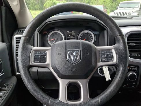 Used 2022 RAM 1500 Classic SLT w/ Protection Group AWD/4WD image 18