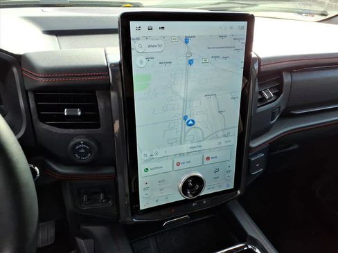 Used 2022 Ford Expedition Max Limited image 10