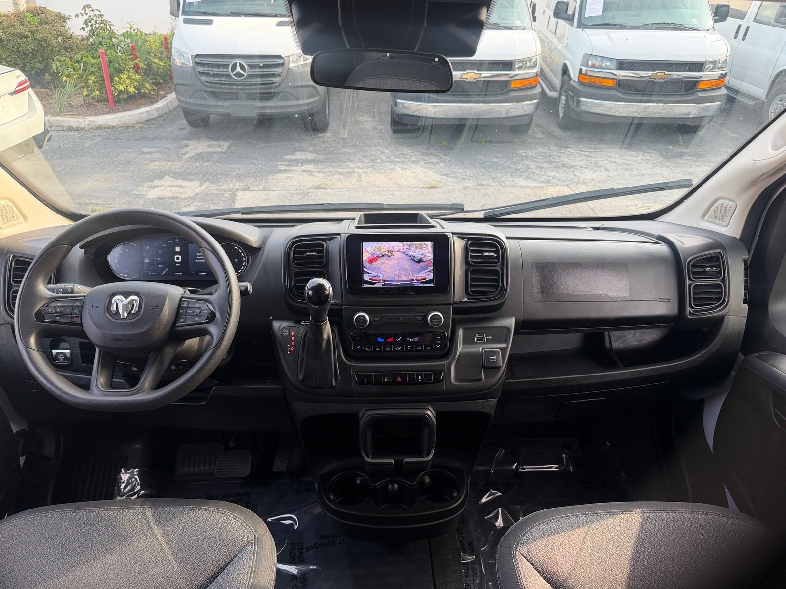 Used 2025 RAM ProMaster 2500 w/ U-Haul Equipment Group FWD image 17