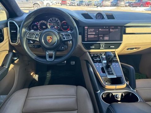 Used 2021 Porsche Cayenne Turbo image 15