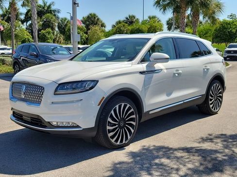 Used 2023 Lincoln Nautilus Black Label w/ Class II Trailer Tow Package AWD/4WD image 3
