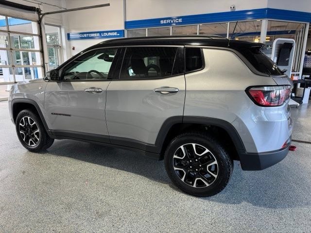 Used 2020 Jeep Compass Trailhawk AWD/4WD image 5