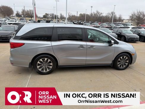 Used 2022 Honda Odyssey EX-L image 6