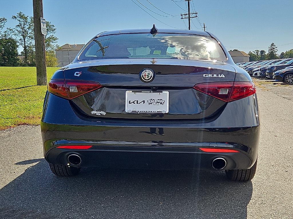 Used 2021 Alfa Romeo Giulia Ti w/ Active Assist 2 Package TI AWD/4WD image 6