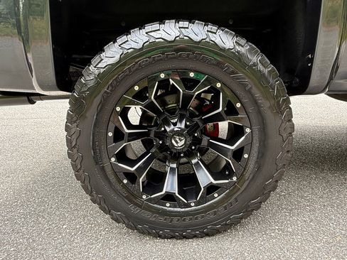 Used 2018 Chevrolet Silverado 1500 LT w/ All Star Edition AWD/4WD image 10