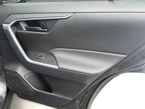 Used 2025 Toyota RAV4 LE AWD/4WD image 35