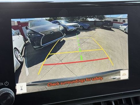 Used 2025 Toyota RAV4 XLE FWD image 18