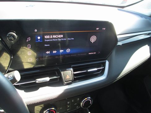 Certified 2025 Chevrolet TrailBlazer LT w/ LT Cold Weather Package image 22