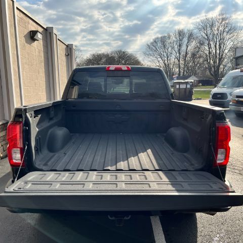 Used 2018 Chevrolet Silverado 1500 High Country AWD/4WD image 6