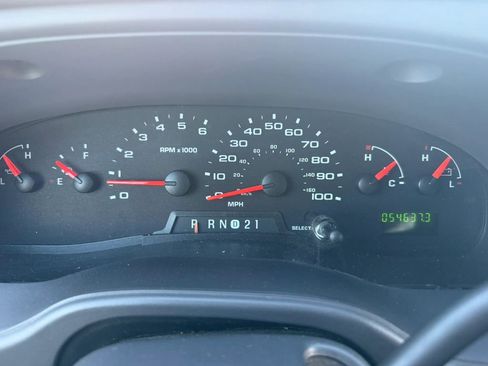 Used 2006 Ford E-350 and Econoline 350 XLT RWD image 24