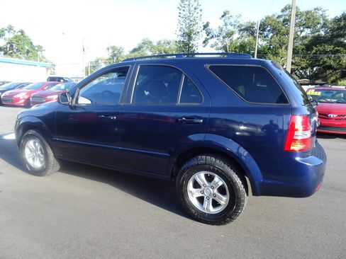 Used 2009 Kia Sorento LX image 6