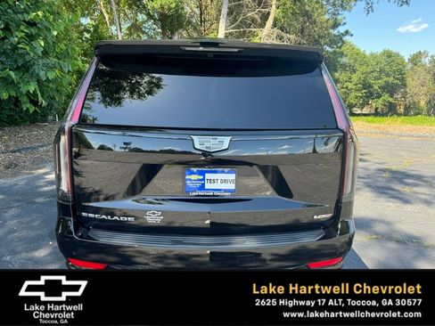 Used 2023 Cadillac Escalade V image 4