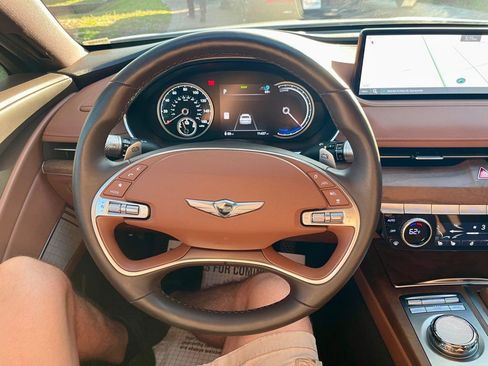 Used 2024 Genesis G80 image 13