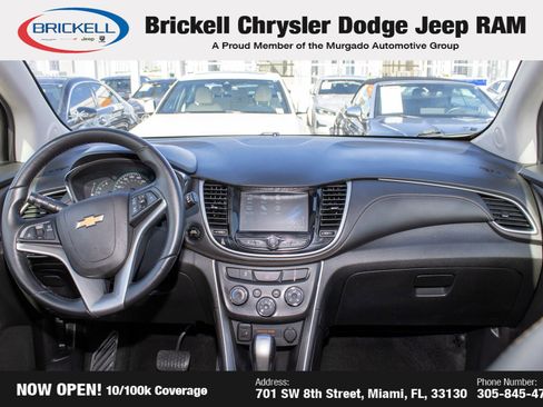 Used 2017 Chevrolet Trax LT w/ LT Convenience Package image 18