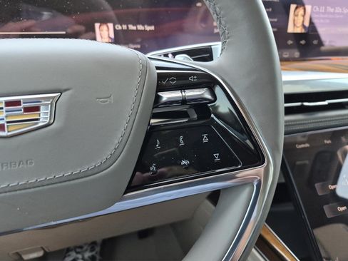 Certified 2025 Cadillac Escalade Sport Platinum w/ LPO, ONYX Package AWD/4WD image 25