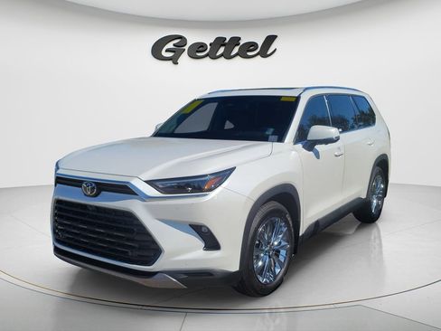 Used 2026 Toyota Grand Highlander AWD image 2