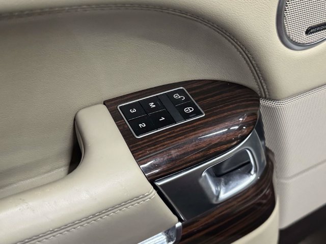 Used 2015 Land Rover Range Rover HSE AWD/4WD image 29