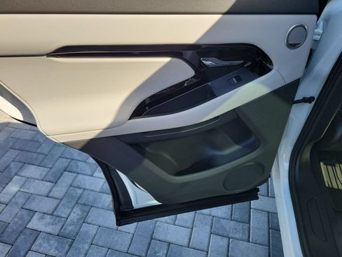 New 2026 Land Rover Range Rover Evoque S AWD/4WD image 21