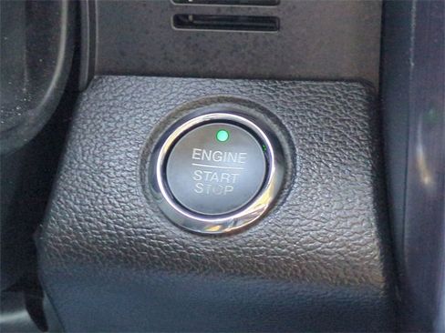 Certified 2021 Ford F250 Limited w/ FX4 Off-Road Package image 29