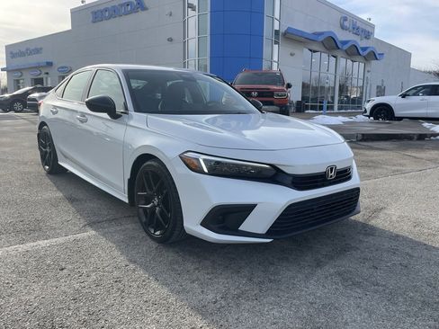 Used 2023 Honda Civic Sport image 1