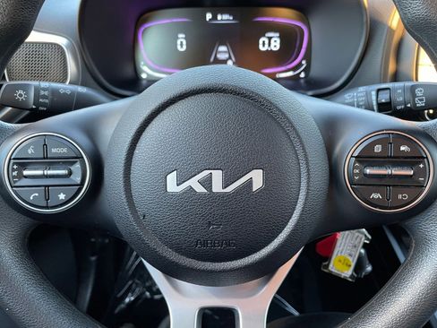 Used 2025 Kia Soul LX w/ LX Technology Package image 25