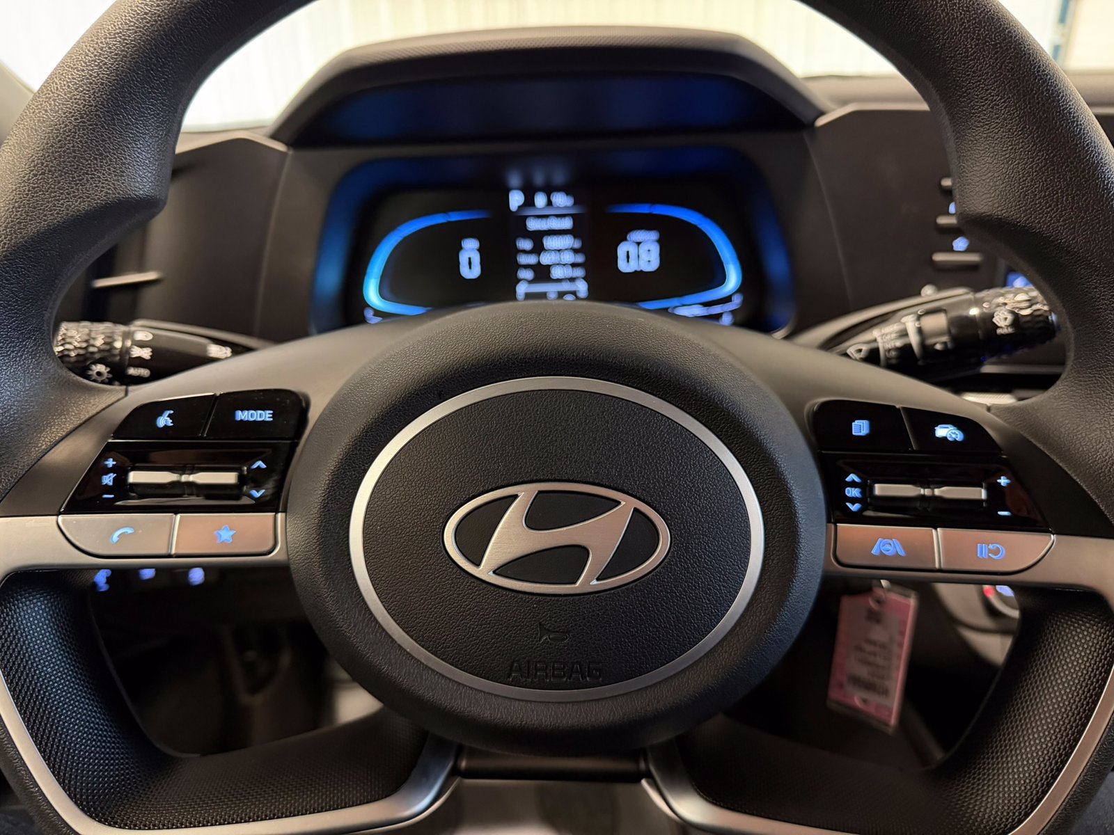 Certified 2024 Hyundai Elantra SE FWD image 38