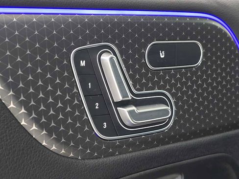 Certified 2025 Mercedes-Benz GLB 250 GLB 250 image 24