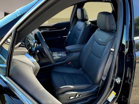 New 2026 Cadillac XT5 Premium Luxury w/ Driver Assist Package AWD/4WD image 9