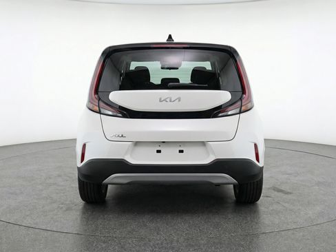 Used 2025 Kia Soul LX w/ LX Technology Package FWD image 7