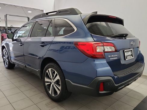 Used 2019 Subaru Outback 2.5i Limited AWD/4WD image 5